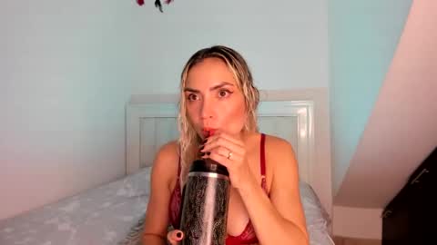 Snapshot of ashley_blair chatting on 12/05/24, 05:28 ashley_blair online show from 12/05/24, 05:28