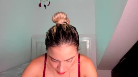 Snapshot of ashley_blair chatting on 01/29/25, 08:25 ashley_blair online show from 01/29/25, 08:25