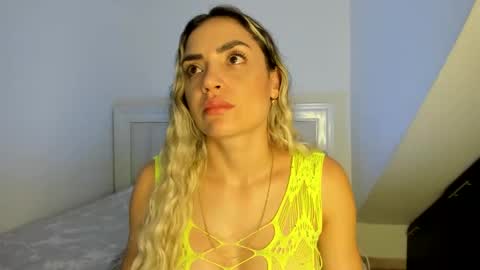 Snapshot of ashley_blair chatting on 02/07/25, 01:25 ashley_blair online show from 02/07/25, 01:25