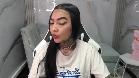 Snapshot of ashley_blum_v chatting on 10/08/25, 08:17 ashley_blum_v online show from 10/08/25, 08:17