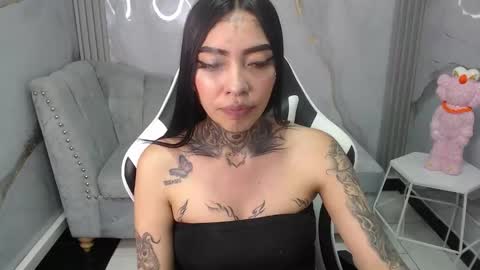 Snapshot of ashley_blum_v chatting on 10/18/25, 08:42 ashley_blum_v online show from 10/18/25, 08:42