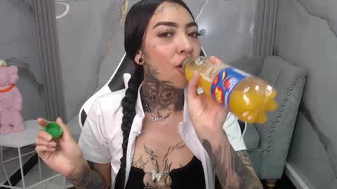 Snapshot of ashley_blum_v chatting on 11/06/25, 08:10 ashley_blum_v online show from 11/06/25, 08:10