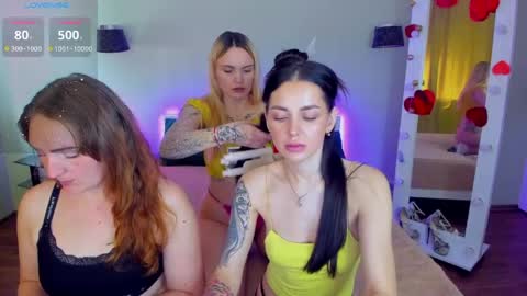 Snapshot of ashley_crashly chatting on 05/06/26, 07:02 Alina online show from 05/06/26, 07:02
