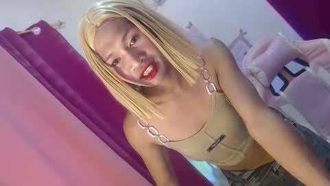 Snapshot of ashley_cummer chatting on 06/03/26, 07:11 ashley_cummer online show from 06/03/26, 07:11