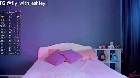 ashley_fly online show from 09/19/25, 06:59