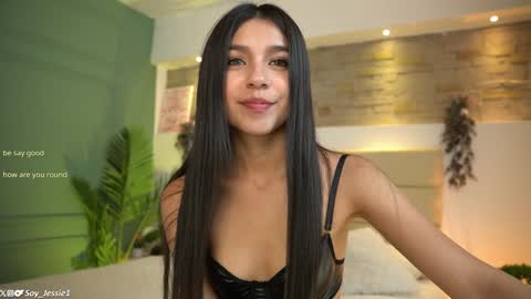 Snapshot of ashley_jones9 chatting on 01/09/25, 01:35 Jessie 40off soy jessie1 online show from 01/09/25, 01:35