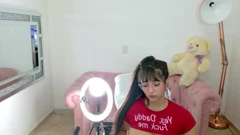 Snapshot of ashley_jonnes_ chatting on 02/15/26, 07:51 ASHLEY online show from 02/15/26, 07:51