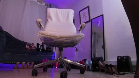 ashley_leon_ online show from 02/14/25, 05:03