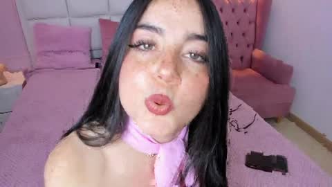Snapshot of ashley_petit chatting on 05/05/26, 01:30 ashley_petit online show from 05/05/26, 01:30