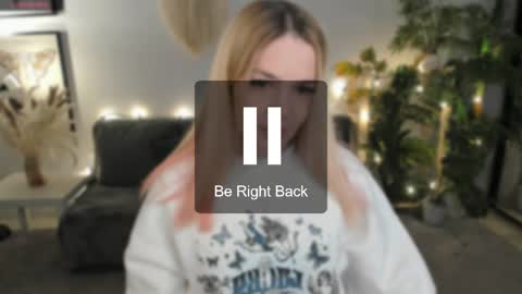 Snapshot of ashley_swan chatting on 05/25/26, 07:09 Ashley next stream on Sunday online show from 05/25/26, 07:09
