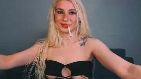 Ashley online show from 05/06/26, 01:25