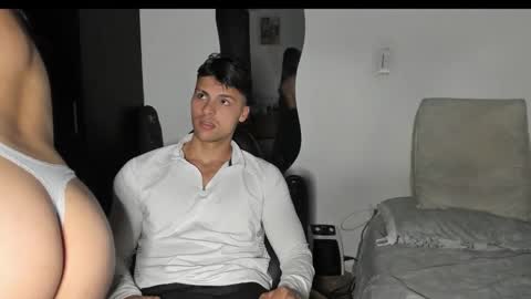 ASHLEY AND TYLER online show from 10/09/25, 10:19