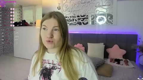 AshleyJonse online show from 11/18/25, 05:45