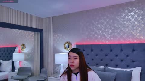 AshleyRoberh online show from 02/01/26, 12:15