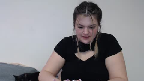 Snapshot of ashleyrosee_ chatting on 02/22/25, 11:13 Anite online show from 02/22/25, 11:13