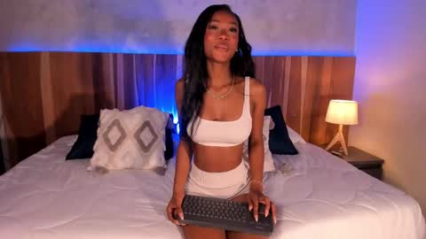 Ashley Santoss online show from 09/26/25, 03:54