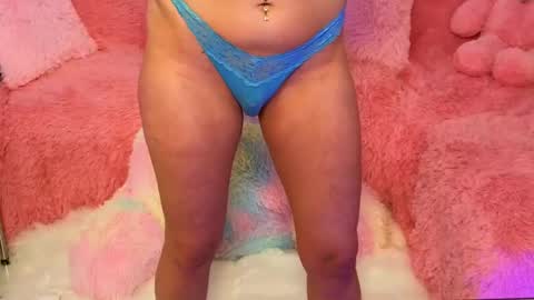 Snapshot of ashleyshyne69 chatting on 12/22/24, 06:06 Ashley online show from 12/22/24, 06:06