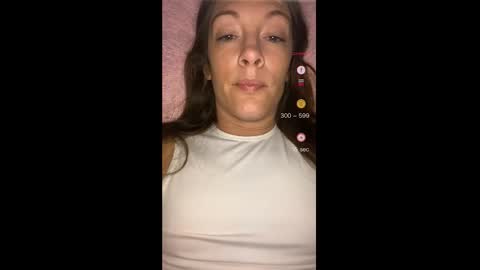 Snapshot of ashleyshyne69 chatting on 09/27/25, 12:32 Ashley online show from 09/27/25, 12:32