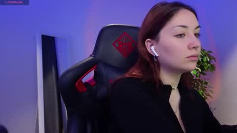 Ashley online show from 12/19/25, 09:05