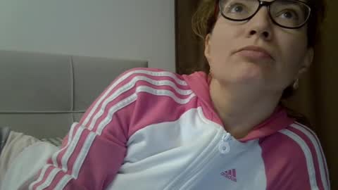 Snapshot of ashleyspice chatting on 11/18/25, 04:28 Ashley online show from 11/18/25, 04:28