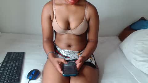 ashleyt255 online show from 11/06/25, 06:53