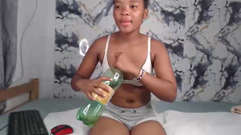 ashleyt255 online show from 04/26/26, 08:28