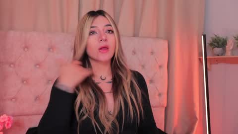 Ashley Lauren online show from 01/13/25, 03:45