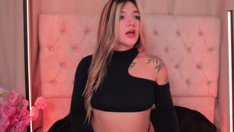 Ashley Lauren online show from 02/11/25, 04:11