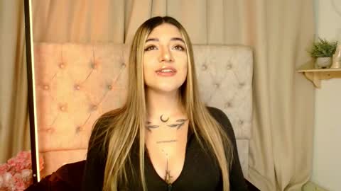 Ashley Lauren online show from 03/11/25, 03:48