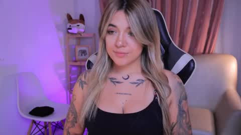 Ashley Lauren online show from 09/17/25, 03:52