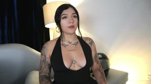 Ashley Lauren online show from 04/23/26, 08:00