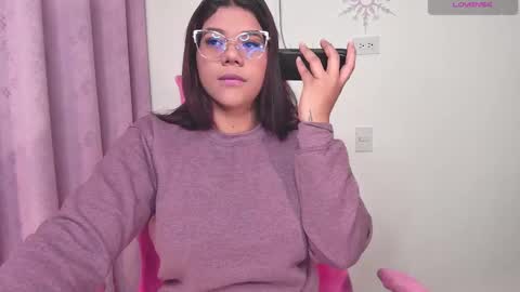 Ashleyy18   online show from 02/10/25, 09:14