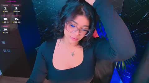 Snapshot of ashleyy18__ chatting on 12/23/25, 12:08 Ashleyy18 online show from 12/23/25, 12:08