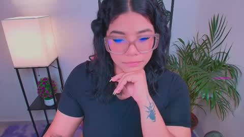 Ashleyy18   online show from 03/18/26, 12:36