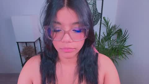 Ashleyy18   online show from 04/03/26, 12:41