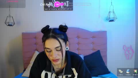 kylie online show from 02/26/25, 03:32