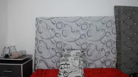 Snapshot of ashly_93 chatting on 01/15/25, 03:54 engel online show from 01/15/25, 03:54