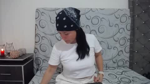 Snapshot of ashly_93 chatting on 01/24/25, 05:10 engel online show from 01/24/25, 05:10