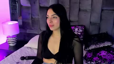 Snapshot of ashly_bloom chatting on 04/17/26, 03:31 Ashly online show from 04/17/26, 03:31