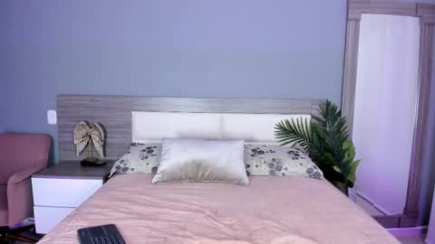 Ashly online show from 11/18/25, 03:34