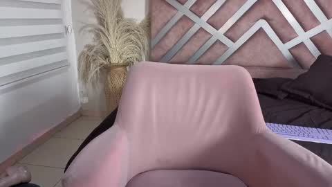 ashly_jones_ online show from 02/03/26, 06:22