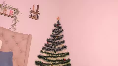 Snapshot of ashly_z chatting on 12/19/24, 09:49 Ashly online show from 12/19/24, 09:49