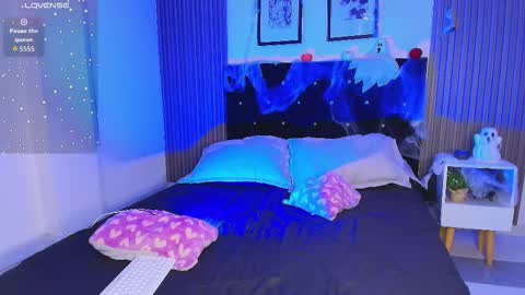    online show from 10/10/25, 08:52