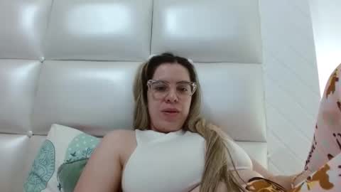 Snapshot of ashlymoon chatting on 12/11/24, 12:23 AshlyMoon online show from 12/11/24, 12:23