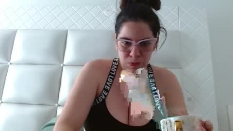 Snapshot of ashlymoon chatting on 11/22/25, 02:05 AshlyMoon online show from 11/22/25, 02:05