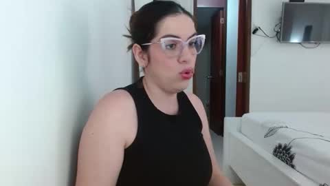 Snapshot of ashlymoon chatting on 02/18/26, 06:04 AshlyMoon online show from 02/18/26, 06:04