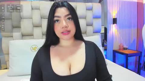 ashlyn online show from 02/10/25, 03:57