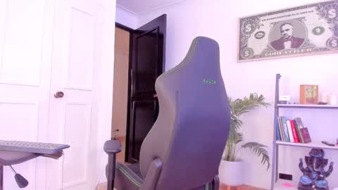 my name real is camilo online show from 09/30/25, 05:18