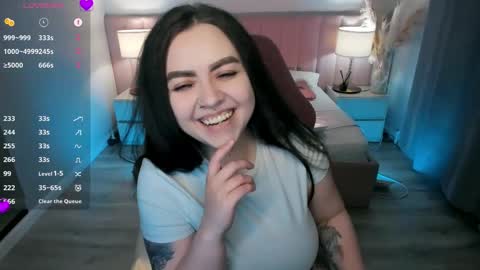 Snapshot of ashton_heidi chatting on 05/14/26, 11:55 Your girlfriend online show from 05/14/26, 11:55