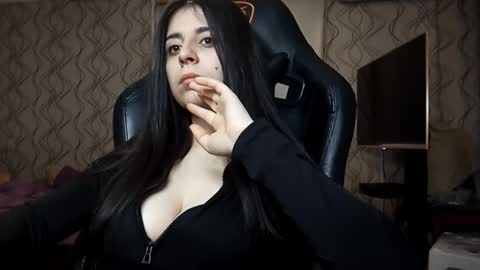 Lina online show from 02/10/26, 12:26